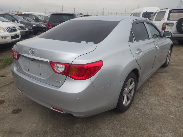 2012 Toyota Mark X